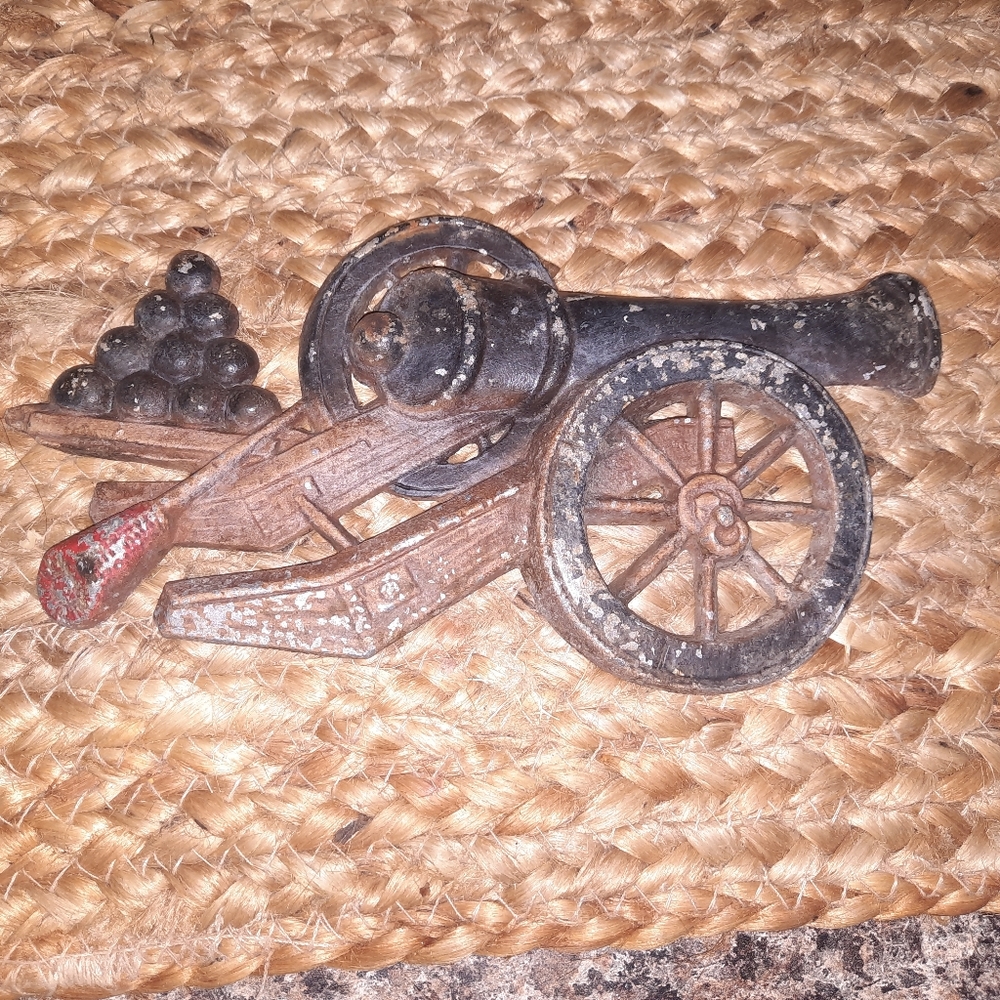 Vintage Sexton metal wall decor
